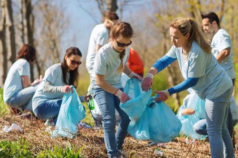 50 community service ideas to help your school, business or group help a charitable cause or nonprofit. Community Service Ideas, World Humanitarian Day, Community Service Projects, Service Ideas, Sport Nutrition, Volunteer Work, Service Projects, Service Learning, Charity Work