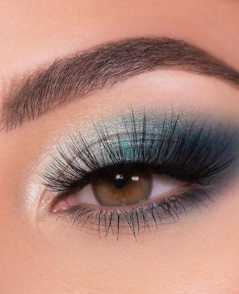 Teal And Silver Eye Makeup, Winter Blue Eyeshadow Looks, Teal Eyeshadow Looks For Brown Eyes, Winter Formal Makeup For Blue Eyes, Silver Blue Eye Makeup, Light Blue And Silver Makeup, Makeup For Teal Dress, Teal Dress Makeup Ideas, Eyeshadow For Blue Dress