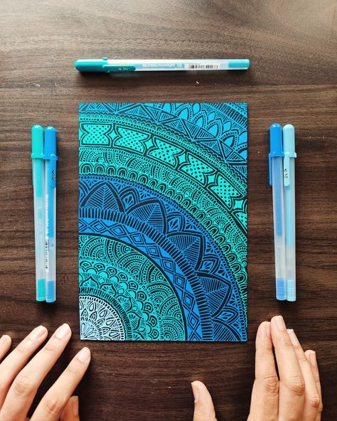 A turquoise and blue colour combination inspired gelly roll mandala postcard because, winter is coming? 🩵💙 And well, obviously, it's blue, how could I not make one? 🤍✨ Hope you all have a lovely weekend! 💖 . Supplies @scholar_art @scholarestore 170 gsm black paper @sakuracolorproducts @gellyrollph . . . . . . #mandalaartwork #mandalatherapy #mandalazen #gellyrollmandala #gellyrollart #gellyrollmoonlight #postcardart #postcarddesign #mandaladesign #swathikdesigns { mandala, artwork, mand... Winter Mandala Art, Scholar Art, Blue Color Combinations, Have A Lovely Weekend, Mandala Artwork, Postcard Art, Postcard Design, Colour Combination, Black Paper