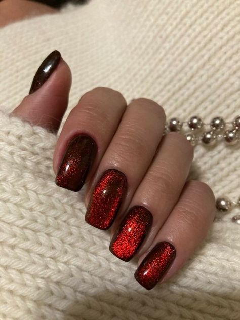 Red Irridescent Nails, Short Dark Red Nails With Glitter, Dark Red Shiny Nails, Red Holo Nails, Burgundy Velvet Nails, Velvet Nails Red, Black And Red Chrome Nails, Dark Red Nails With Glitter, Gel Dip Nails Powder