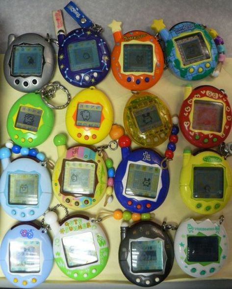 Tamogatchi Aesthetic, Y2k Tamagotchi, Tamagotchi Color, Sapphire Steven Universe, Collage Des Photos, Virtual Pet, 90s Kids, Cute Toys, Silly Me