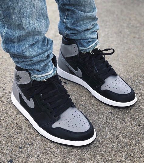 Jordan 1 Shadow Outfit, Air Jordan 1 Shadow, Jordan 1 Shadow, Denim Outfit Men, Nike Yeezy, Jordan 1 Sneakers, Jordan 1 Shoes, Sneaker Shop, Cheap Jordans