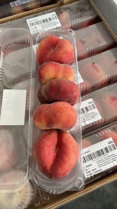 Peach Slices Aesthetic, Peach Desserts Aesthetic, Peach Ice Cream Aesthetic, Mochi Donut Aesthetic, Peach Asthetics Fruit, Donut Peach, Donuts