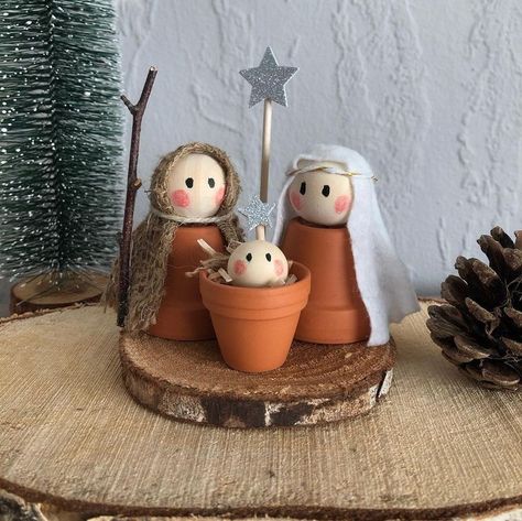 Christmas Pots, Handmade Christmas Crafts, Nativity Crafts, Holiday Crafts Christmas, Christmas Ornaments Homemade, Christmas Ornament Crafts, Christmas Crafts Decorations, Christmas Nativity, Homemade Christmas