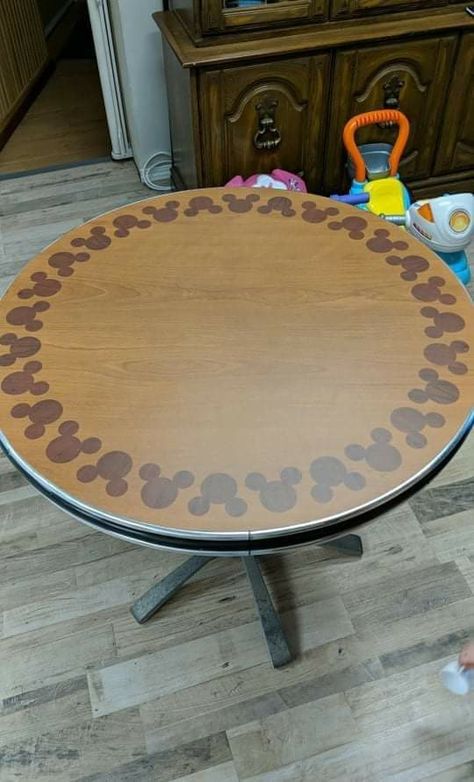 Mickey Mouse Room Decor, Disney Table, Disney House Ideas, Mickey Mouse Room, Disney Bathroom, Disney Universe, Disney Craft, Disney House, Disney Diy Crafts