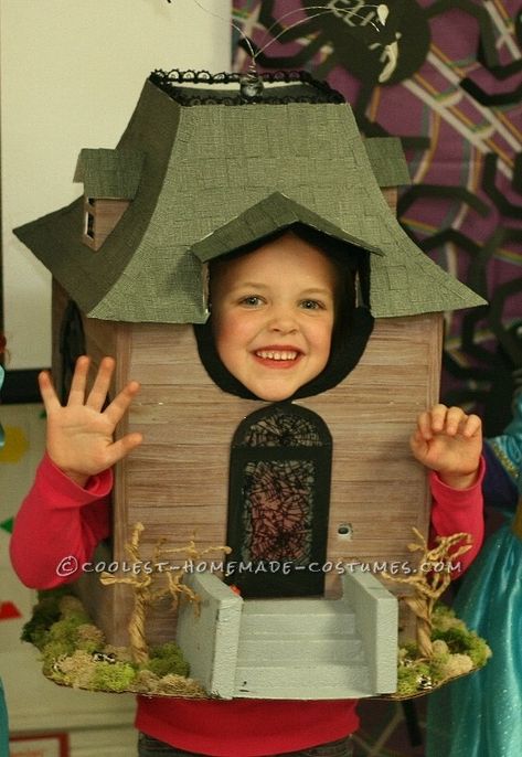 Cool Homemade Costume for Kids: Haunted House Building Costume, Kids Haunted House, Haunted House Costumes, Haunted House For Kids, Homemade Costumes For Kids, House Costume, Diy Bts, Costumes 2024, Halloween Kindergarten