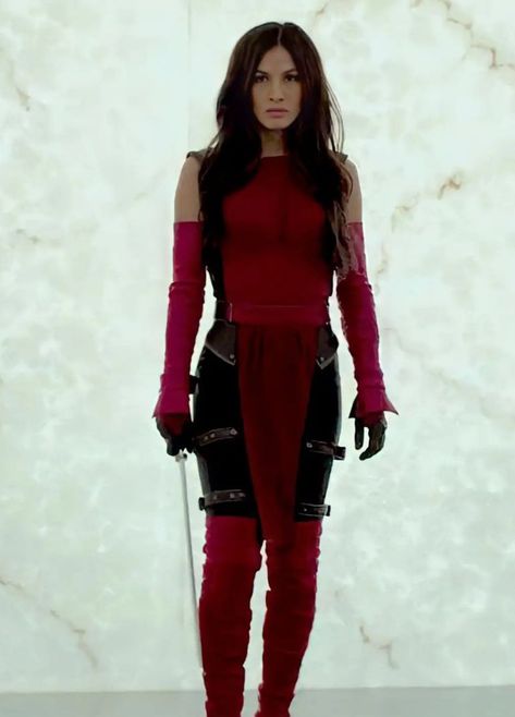 Electra Daredevil Costume, Elektra Daredevil Costume, Daredevil And Elektra Costumes, Female Superhero Cosplay, Elodie Yung Elektra, Electra Cosplay, Electra Daredevil, Marvel Halloween Costumes Women, Electra Costume