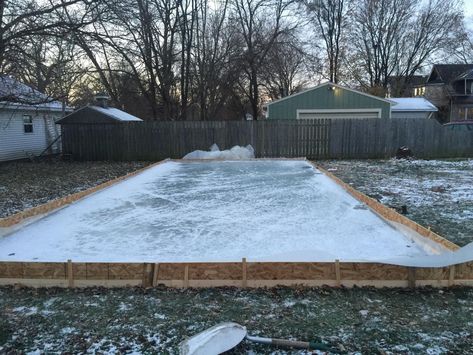 Backyard Hockey Rink, Backyard Ice Rink, Backyard Rink, Outdoor Rink, Ice Skating Rink, Painted Pots Diy, Skating Rink, Ice Rink, Diy Cans