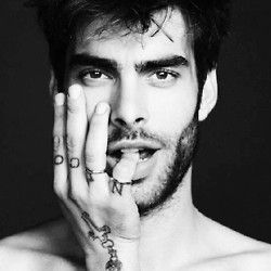 Jon Kortajarena Expression Poses, Men Photoshoot Ideas, John Kortajarena, Man Photoshoot, Marlon Teixeira, Jon Kortajarena, Photoshoot Portrait, Portrait Photography Men, Men Photoshoot