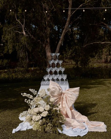 Wedding Bow Decor, No Bridal Party Wedding, Wedding Garden Decoration, Champagne Table, حفل توديع العزوبية, Flowers Bride, Wedding Instagram, Champagne Tower, Flower Installation