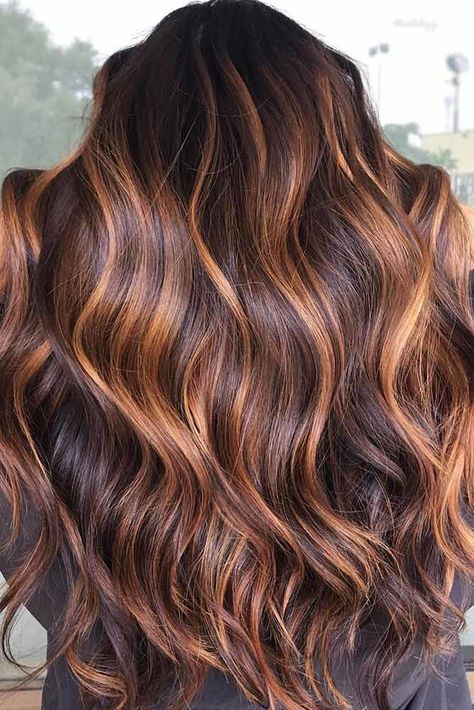 Chocolate Copper #lowlights ❤ If you want to make your hair color deeper, lowlights will be there for you! Check out our post to get to know the difference between highlights and lowlights. Feel free to get inspired by our ideas: rose gold accents for blondes, ash chocolate ideas for dark brown hair, and caramel streaks for brunettes are here! ❤ #lovehairstyles #hair #hairstyles #haircuts Chunky Copper Highlights On Brown Hair, Honey Copper Balayage On Dark Hair, Two Color Balayage, Medium Length Hair With Color, Apple Cinnamon Hair Color, Blonde And Red Highlights On Brown Hair Fall Color Trends, Brunette Balayage Hair Caramel Red, Summer Hairstyles Color, Copper Brown Balayage Brunettes