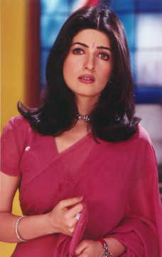 Joru Ka Ghulam (2000) Photo Gallery: Posters & Movie Stills, Event Images | Cinestaan Twinkle Khanna 90s, Posters Movie, Twinkle Khanna, New Photos Hd, Ethnic Chic, People Videos, Disney Artwork, Movie Stills, Dance Poses