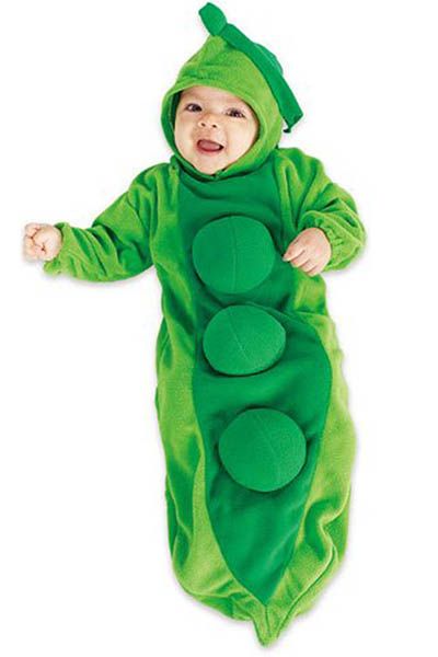 The Best Halloween Costumes for Babies and Kids Under $75 #theeverymom Vegetable Costumes, Twin Costumes, Newborn Costume, Twin Halloween, Twin Halloween Costumes, Food Costumes, Baby First Halloween, Baby Bunting