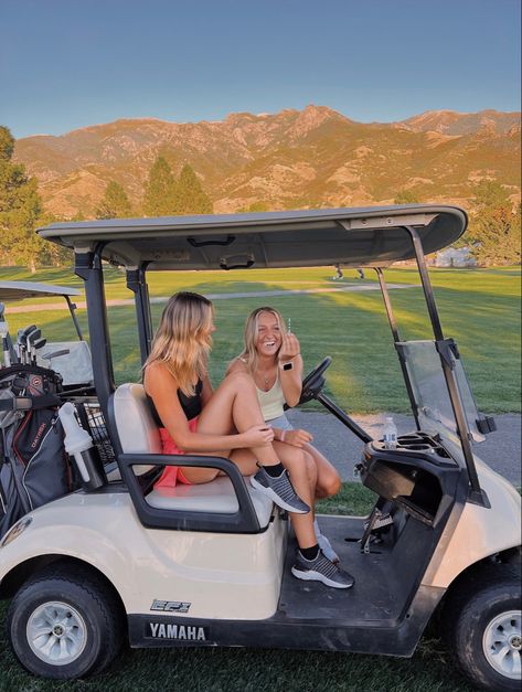 Cute Golf Cart Pictures, Cute Golf Pictures, Aesthetic Golf Pictures, Golf Cart Pictures, Golfing Pictures, Golfing Women, Thanksgiving Pics, Golf Friends, Spring Break Florida