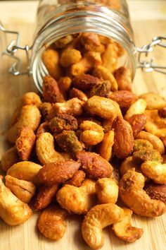 Buffalo Spiced Nuts Spiced Nuts Recipe, Flavored Nuts, Spicy Nuts, Healthy Nuts, Nut Snacks, Desserts Vegan, Nut Recipes, Roasted Nuts, Game Day Food