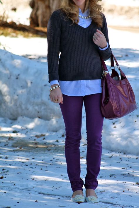 Plum Pants Outfit, Fall Color Combos, Purple Pants Outfit, Plum Pants, Dark Sweater, Black Pants Outfit, Pants Outfit Fall, Purple Pants, Pink Pants