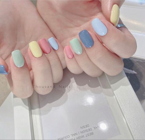 Pastel Short Nails, Easy Pride Nails, Tropical Nail Designs, Office Nails, Pride Nails, Natural Nails Manicure, Short Nail Manicure, Minimal Nails Art, Sunset Hues