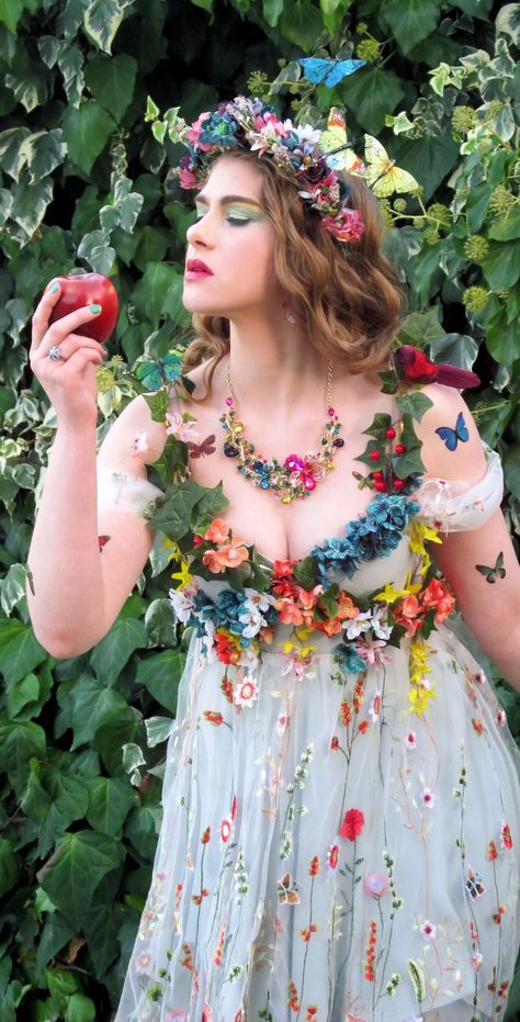 mother nature, earth goddess, forest sprite, garden fairy, flower princess, bohemian, butterflies Boho Fairy Costume, Diy Mother Nature Costume Halloween, Garden Goddess Costume, Butterfly Fairy Costume Women, Spring Goddess Costume, Harvest Fairy Costume, Mother Earth Outfit, Garden Party Costume, Flower Queen Costume