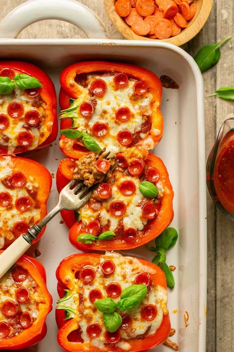 Low Carb Pizza Stuffed Peppers with Ground Beef | Healthy Little Peach Stuffed Peppers With Ground Beef, Pizza Stuffed Peppers, Healthy Little Peach, Stuffed Pepper Recipe, Low Carb Stuffed Peppers, Pizza Pasta Bake, Vegetarian Stuffed Peppers, Dairy Free Pizza, Pepper Recipe