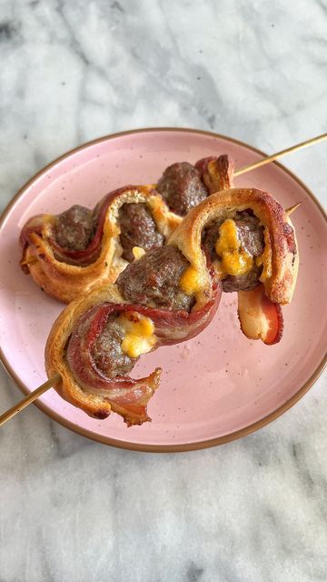 Josh Elkin on Instagram: "Breakfast Kabobs with Breakfast Dipping Sauce. Recipe below (serves 6)👇🏻🔥🍳 #neverskippeggday INGREDIENTS 1 pound breakfast sausage 6 strips of bacon 1 roll of refrigerated crescent dough 18 x 1 inch cubes of colby jack cheese SAUCE 1/2 cup mayonnaise 2 tbsp yellow mustard Juice of a lemon (2 tbsp) 1 tbsp your favorite hot sauce 1 tbsp dill weed Salt and pepper to taste Step 1 Using an ice cream scoop, scoop up some breakfast sausage. Place a piece of cheese in the m Breakfast Kabobs, Ice Cream Salt, Josh Elkin, Colby Jack, Instagram Breakfast, Crescent Dough, Breakfast Sausage, Colby Jack Cheese, An Ice Cream