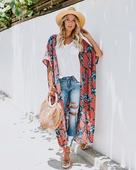 Kimono Summer Outfit, Looks Hippie, Kimono Outfits, Summer Outfits Ideas, Kimono Outfit, Mode Kimono, Estilo Hippie, Summer Outfit Ideas, Bohemian Summer