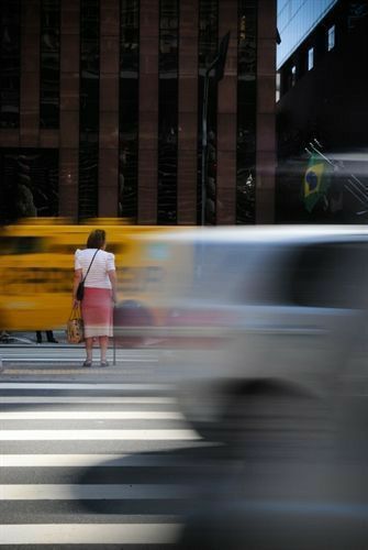 Long Exposure Portrait, Panning Photography, Motion Blur Photography, Movement Photography, Photography Organizations, Visuell Identitet, Exposition Photo, Blur Photography, Fotografi Urban