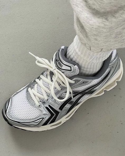 Pretty Shoes Sneakers, Asics Gel Kayano, Gel Kayano, Shoe Wishlist, Asics Sneakers, Dad Sneakers, Dad Shoes, Sport Shoes Women, Shoe Inspo