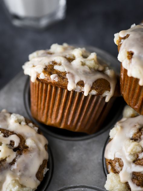 Pumpkin Streusel Muffins Fall Muffins, Maple Icing, Pumpkin Streusel, Pumpkin Streusel Muffins, Streusel Muffins, Muffin Batter, Crumb Topping, Pumpkin Puree, Almond