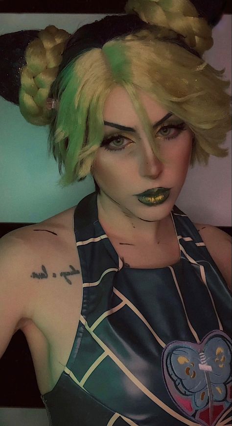 Jolyne Kujo cosplay from Jojo Jolene Cosplay, Jolyne Kujo Makeup, Jolyne Kujo Cosplay, Jolyne Cosplay, Jojo Cosplay, Jojo Fashion, Jolyne Kujo, Cosplay Idea, Cosplay Inspo