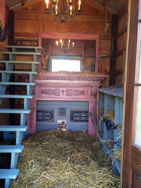 Victorian Chicken Coop, Decorated Chicken Coop, Goth Chicken Coop, Fancy Chicken Coop Interiors, Chicken Coop Town, Interior Chicken Coop Ideas, Chicken Castle, Vintage Chicken Coop, Fancy Chicken Coop