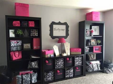 paparazzi jewelry room ideas - keithurbanfingertattoo Mary Kay Office, Office Organization At Work, Beauty Room Decor, Future Apartment Decor, Woman Cave, Glam Room, Decor Home Living Room, Beauty Room, Paparazzi Jewelry