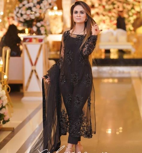 Black Net Suits Design Indian, Black Pakistani Dress Party Wear Fashion Styles, Black Net Kurti Design, Net Suits Design Indian, Black Sarees, Punjabi Dress Design, 2 States, Pakistani Dresses Party, Net Dresses