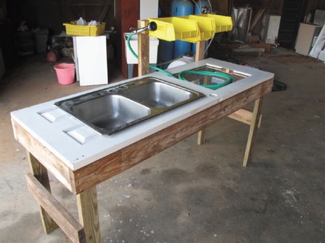 Vegetable Washing Station, Farm Hacks, Greenhouse Supplies, Wash Station, Washing Station, Outdoor Sinks, Wooden Greenhouses, Grow Lights For Plants, Natural Fertilizer