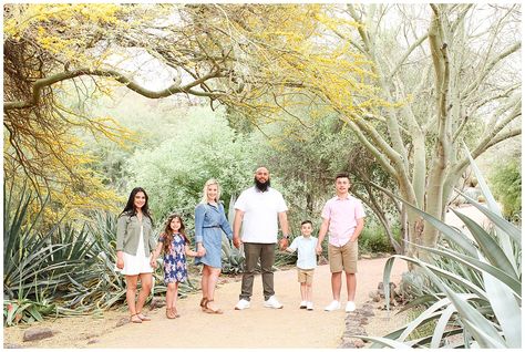 Arizona Family Photographer A Desert Botanical Garden Family photo shoot www.trisharosephotography.com Desert Botanical Garden Photoshoot, Botanical Garden Photo Shoot Family, Botanical Garden Family Photoshoot, Desert Family Photoshoot, Botanical Garden Photo Shoot, Arizona Painting, Boho Desert, Desert Botanical Garden, Family Photo Shoot