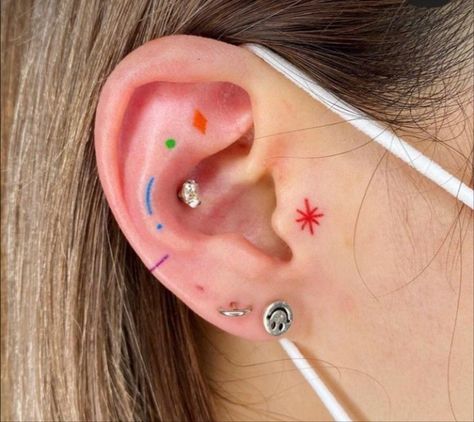 Tattoo Ear, Tan Tattoo, Ear Tattoos, Handpoke Tattoo, Mini Tattoo, Vine Tattoos, Doodle Tattoo, Modern Tattoos, Abstract Tattoo