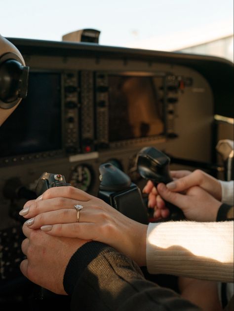 Pilot Couple Photoshoot, Engagement Photos With Plane, Aviation Couple Photoshoot, Airplane Couple Pictures, Aviation Engagement Photos, Airport Engagement Pictures, Engagement Photos Save The Date, Plane Engagement Pictures, Airplane Engagement Pictures