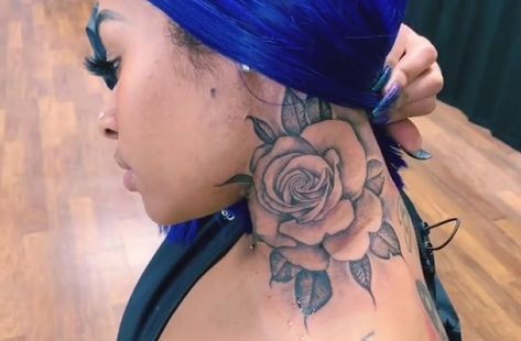 Neck Tattoos Throat, Neck Tattoo Girl, Neck Tattoo Women, Rose Neck Tattoo, Flower Neck Tattoo, Angel Tattoo For Women, Tattoo Spine, Arm Sleeve Tattoos For Women, Girl Neck Tattoos