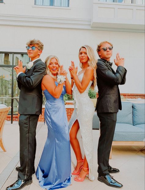 Prom Pictures Group Couples, Prom Photography Poses With Family, Prom Poses For Friend Dates, 4 People Prom Pictures, Prom Pictures Couples Friends, Prom Pictures Couples Ideas, Prom Posing Ideas Couple, Prom Picture Ideas For Friends Group Poses Couple, Formal Pictures Friends