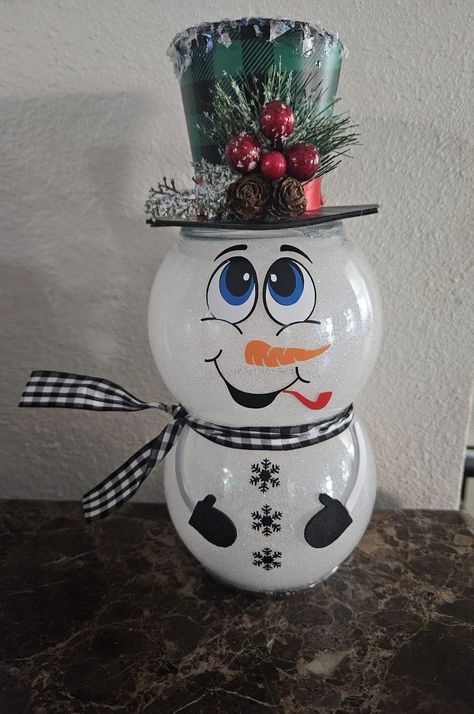 Crafty Fun Group | All the snowmans I make can light up Vase Snowman, Pom Juice, Snowman Head, Container Ideas, Pot Crafts, Can Light, Snowman Faces, Fun Group, Clay Pot Crafts