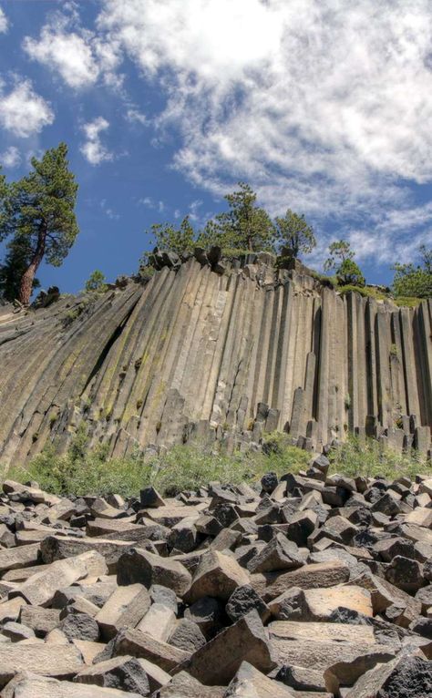 Devils Postpile National Monument, Mammoth Mountain, Basalt Columns, Road Trip Places, John Muir Trail, Rainbow Falls, Hiking National Parks, Mammoth Lakes, Community Park