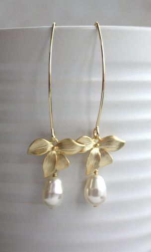 Organizer Hanger, Flower Pearl Earrings, Gold Polymer Clay, Ivory Earrings, Jewellery Shops, Orchid Earrings, Gold Orchid, Bijoux Art Nouveau, Pearls Earrings