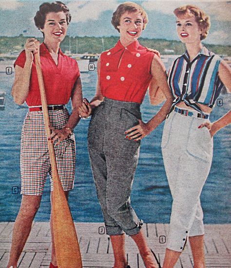 1958 nautical colors make summer capris fashionable 1950s Fashion Pants, 1950s Summer Fashion, 1950s Pants, 1950s Casual, 1950s Shirts, Vintage Summer Fashion, Celana Fashion, 1950 Fashion, 1950s Outfits