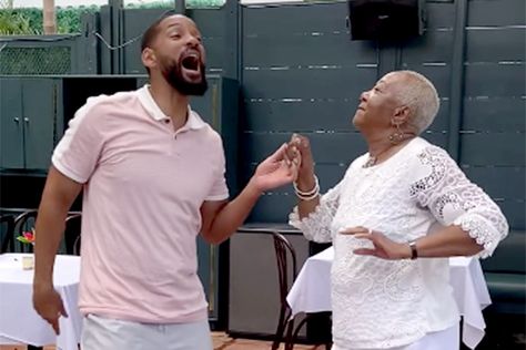 Watch Will Smith and His Mom Dance to Whitney Houston on Her 85th Birthday Happy Mommy, 85th Birthday, King Richard, Morning Greetings Quotes, Let's Dance, Whitney Houston, Lets Dance, Teenage Years, Oprah Winfrey