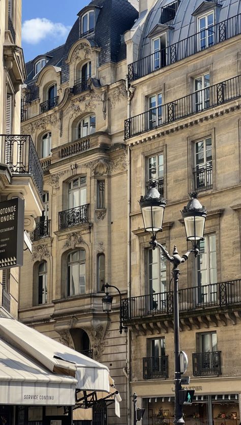 Paris Architecture Aesthetic, Paris House, Parisian Home Aesthetic, Paris Buildings, Parisian Architecture, Paris Architecture, France Aesthetic, Paris Vibes, Paris Dream