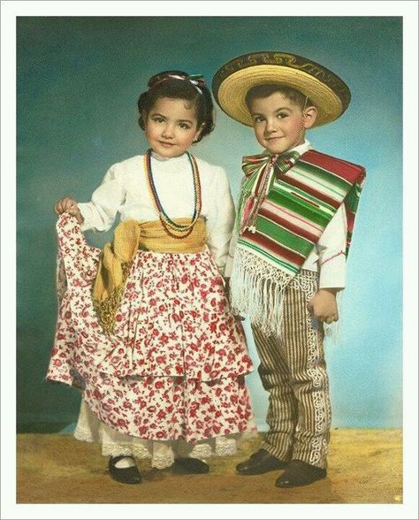 Ninos Mexican Clothing, Ballet Folklorico, Mexican Heritage, Mexican Outfit, Mexican American, Mexican Party, Mexican Dresses, Mexican Culture, Mexican Style