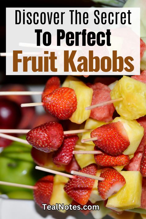 Fruit Skewer Turkey, Cute Fruit Kabob Ideas, Party Fruit Kabobs, Fruit Skewers Christmas, Christmas Fruit Kabob, Cute Fruit Appetizers, How To Make Fruit Kabobs Skewers, Small Fruit Kabobs, Luau Fruit Kabobs