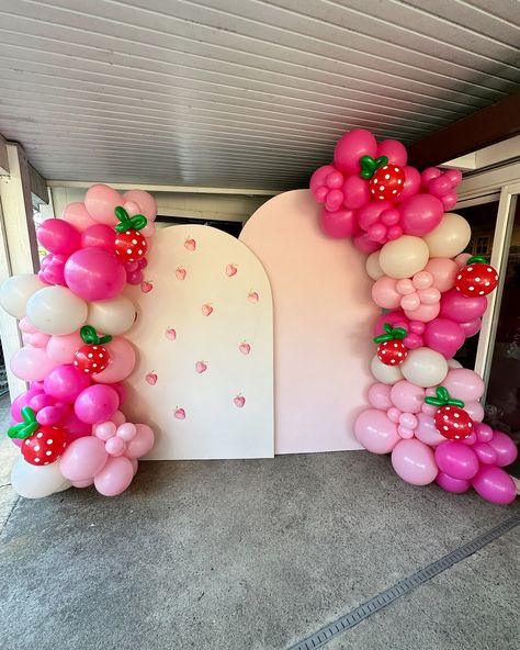 A berry special and berry cute, berry first birthday 🍓 - - - - - #itsyourday #balloongarland #berryfirstbirthday #berryballoons #balloonartist #balloondesigns #reddingca #funballoonideas #forfun #balloons #birthdayballoons #garlandideas #smallbusiness #womanownedbusiness #happybirthday #birthdaygirl #firstbirthday #firstbirthdayideas #girlbirthday Berry First Birthday Balloon Garland, Birthday Balloon Garland, First Birthday Balloons, Berry First Birthday, Birthday Party Photography, Party Photography, Balloon Design, Balloon Garland, Birthday Balloons