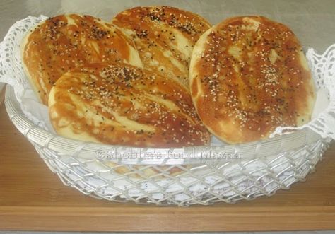 Noon Barbari, Barbari Bread, Bread Naan, Dough Machine, Nigella Seeds, Favorite Dips, Persian Food, Pizza Stone, Soft Cheese