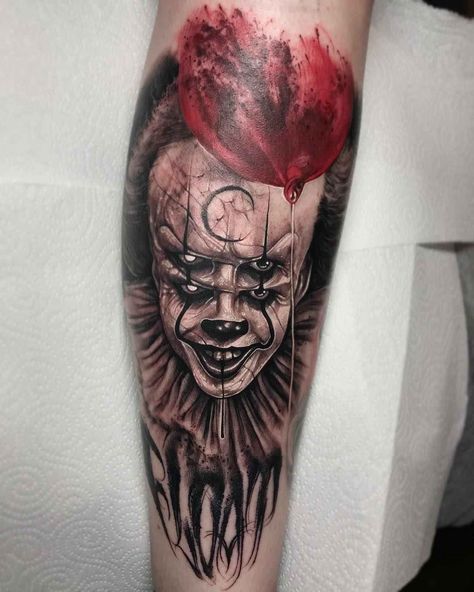 Dark Trash Tattoo, Best Tattoo In The World, Dark Realism Tattoo, Scary Tattoo Designs, Anrijs Straume, Tato Geisha, Pennywise Tattoo, Tattoo Nightmares, Clown Tattoo