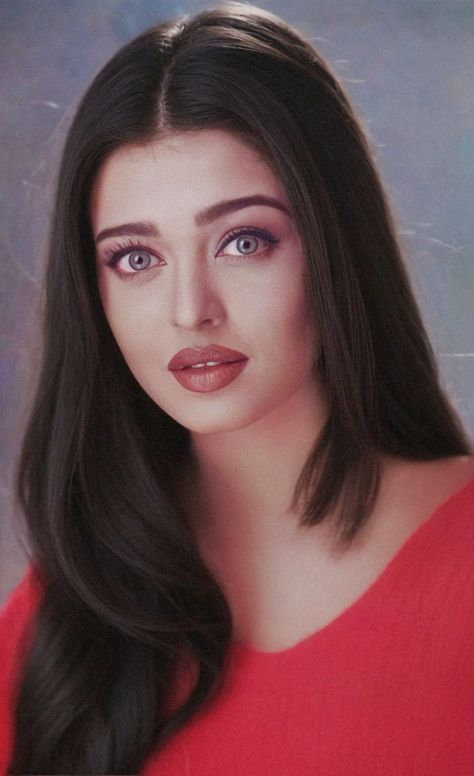 Aishwarya Rai Old Photos, Beautiful Women's Faces 90s, Aishwarya Rai Now, Bollywood Actor Women, 90s Actresses Aesthetic, Bollywood 90s Aesthetic, Aishwarya Rai Hair, Aishwarya Rai Eyes, Aishwarya Rai Aesthetic